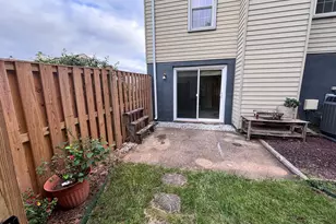 961 Holborn Ct, Sterling, VA 20164 - Photo 22