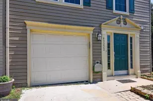 43222 Chokeberry Square, Ashburn, VA 20147 - Photo 2