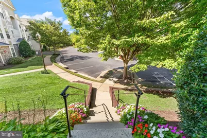 502 Sunset View Terrace SE #104, Leesburg, VA 20175 - Photo 10