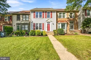 21140 Winding Brook Square, Ashburn, VA 20147 - Photo 2