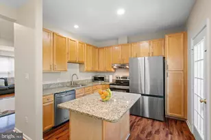 45551 Lake Haven Terrace, Sterling, VA 20165 - Photo 10