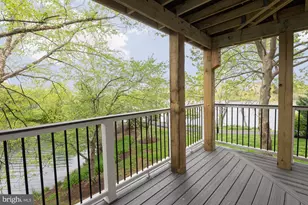 20575 Snowshoe Square, Ashburn, VA 20147 - Photo 8