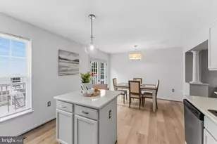 35872 Devon Park Square, Round Hill, VA 20141 - Photo 12