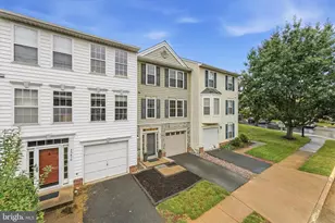 35872 Devon Park Square, Round Hill, VA 20141 - Photo 4