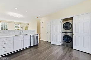 42838 Smallwood Terrace, Chantilly, VA 20152 - Photo 8