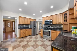 203 Markwood Dr, Sterling, VA 20165 - Photo 20
