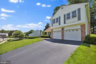 203 Markwood Dr, Sterling, VA 20165 - Photo 2