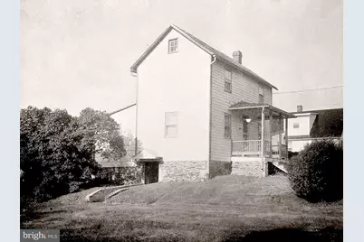 211 E G Street, Purcellville, VA 20132 - Photo 14