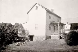 211 E G St, Purcellville, VA 20132 - Photo 14