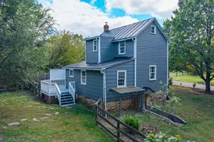 211 E G St, Purcellville, VA 20132 - Photo 4