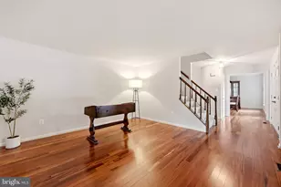 273 Terrie Dr, Sterling, VA 20165 - Photo 8
