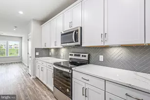 21894 Hawksbill High Cir, Sterling, VA 20164 - Photo 1