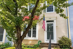 109 Chelsea Ct NE, Leesburg, VA 20176 - Photo 1