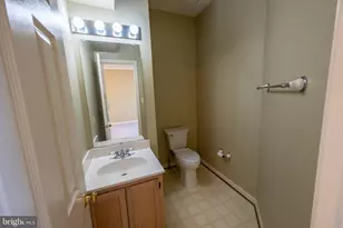 47679 Comer Square, Sterling, VA 20165 - Photo 8