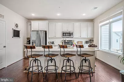 1018 Ribbon Limestone Terrace SE, Leesburg, VA 20175 - Photo 2
