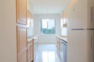 19355 Cypress Ridge Terrace, Leesburg, VA 20176 - Photo 26