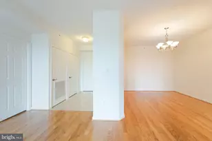 19355 Cypress Ridge Terrace, Leesburg, VA 20176 - Photo 36