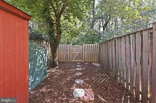 33 Alden Ct, Sterling, VA 20165 - Photo 20