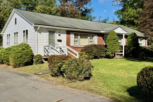 211 N 33 St, Purcellville, VA 20132 - Photo 4
