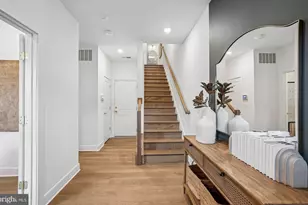 42596 Waxpool Rd, Ashburn, VA 20148 - Photo 4
