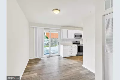226 N Auburn Drive, Sterling, VA 20164 - Photo 2