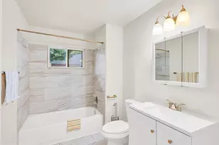 226 N Auburn Dr, Sterling, VA 20164 - Photo 14