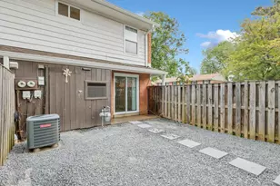 226 N Auburn Dr, Sterling, VA 20164 - Photo 20