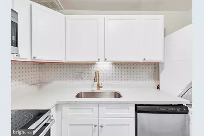 226 N Auburn Drive, Sterling, VA 20164 - Photo 6