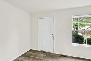 226 N Auburn Dr, Sterling, VA 20164 - Photo 10