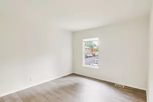 226 N Auburn Dr, Sterling, VA 20164 - Photo 16