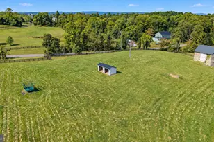 36437 Whispering Springs Ct, Purcellville, VA 20132 - Photo 26