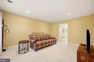 197 Great Laurel Square SE, Leesburg, VA 20175 - Photo 6