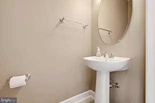 197 Great Laurel Square SE, Leesburg, VA 20175 - Photo 26