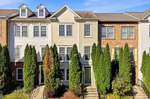 197 Great Laurel Square SE, Leesburg, VA 20175 - Photo 2
