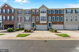 42795 Shaler St, Chantilly, VA 20152 - Photo 1