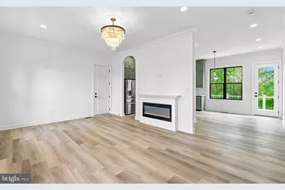 45 S Loudoun Street #A-1, Lovettsville, VA 20180 - Photo 4