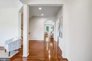 26798 Barnsley Pl, Chantilly, VA 20152 - Photo 8