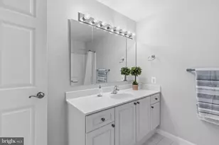 19365 Cypress Ridge Terrace, Leesburg, VA 20176 - Photo 16