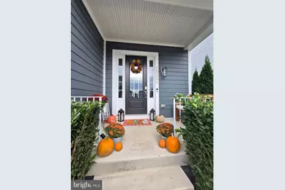 25604 Harvest Hills Drive, Chantilly, VA 20152 - Photo 2