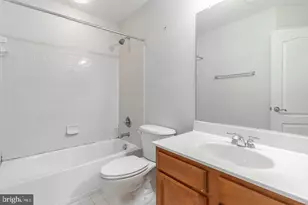 21927 Windy Oaks Square, Broadlands, VA 20148 - Photo 30