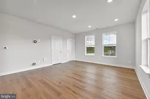20815 Wood Dr, Sterling, VA 20166 - Photo 4