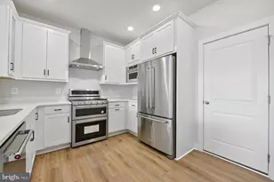 20815 Wood Dr, Sterling, VA 20166 - Photo 2