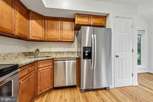 21208 Hedgerow Terrace, Ashburn, VA 20147 - Photo 16