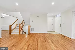 21208 Hedgerow Terrace, Ashburn, VA 20147 - Photo 18