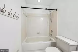 21208 Hedgerow Terrace, Ashburn, VA 20147 - Photo 32