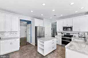 945 Devonshire Cir, Purcellville, VA 20132 - Photo 6