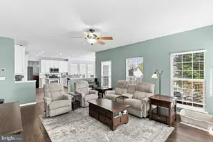 945 Devonshire Cir, Purcellville, VA 20132 - Photo 16