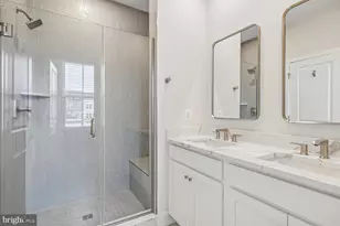 23099 Growler Sq, Ashburn, VA 20148 - Photo 20