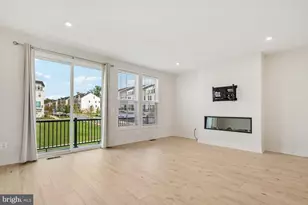 23099 Growler Sq, Ashburn, VA 20148 - Photo 4