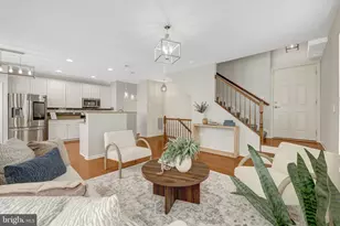 42203 Shorecrest Terrace, Aldie, VA 20105 - Photo 2